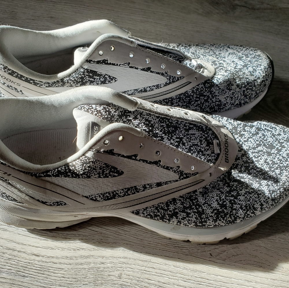Running shoes